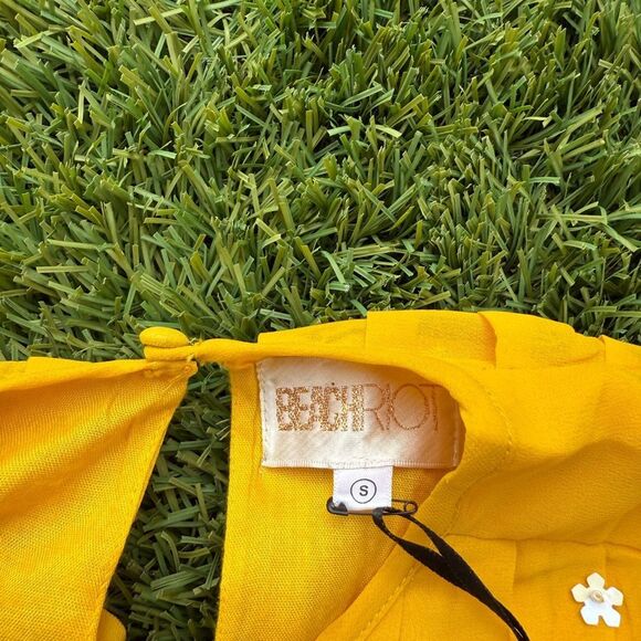 NWT Beach Riot Sequin Flower Maddy Top - Small - Picture 2 of 4